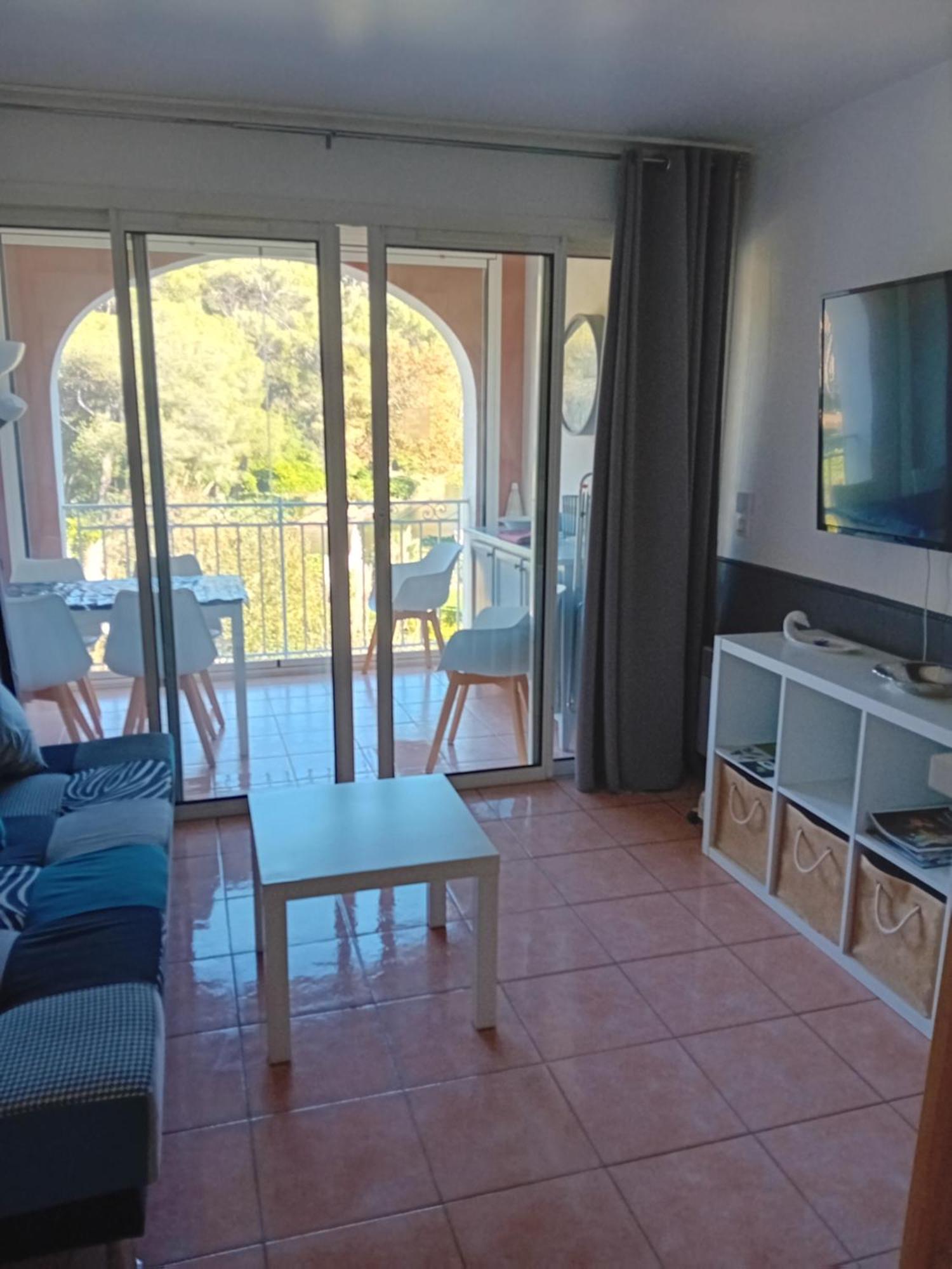 T2 Avec Piscine A 100 M De La Apartment *